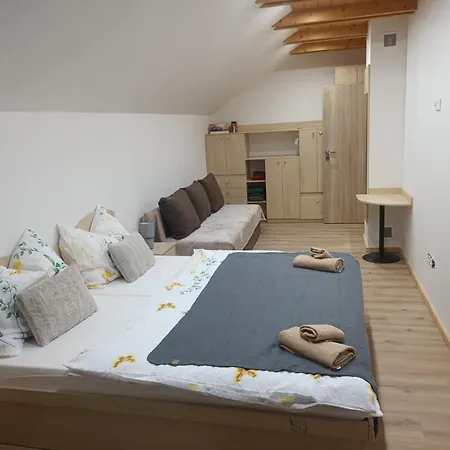 Chalet Lenka Myto pod Dumbierom