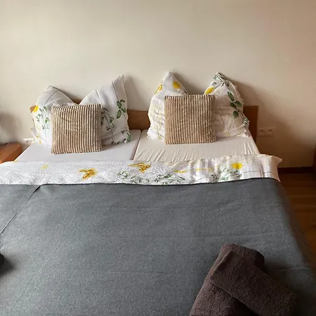 Lenka Chalet Myto pod Dumbierom